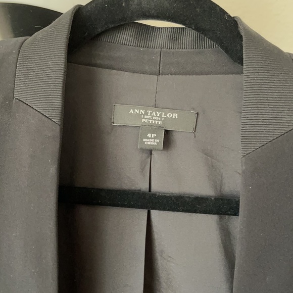 Coat . ANNTALOR size 4 PETITE. New but no tags and very cute - Picture 3 of 5